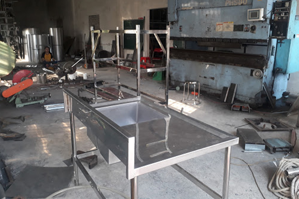 Địa chỉ gia công tủ Inox theo yêu cầu giá rẻ tại TP.HCM Dia chi gia cong tu inox theo yeu cau gia re tai tp.hcm