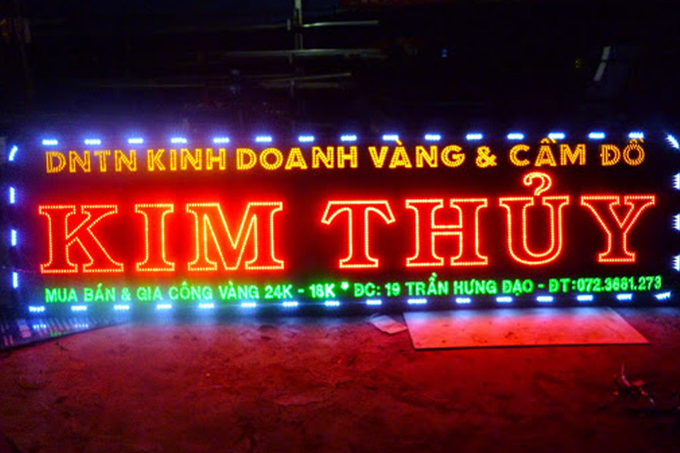 Địa chỉ làm bảng hiệu hộp đèn Led uy tín giá rẻ Dia chi lam bang hieu hop den Led uy tin gia re