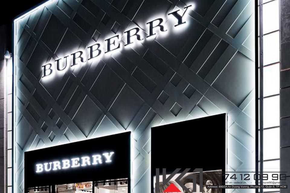 Mặt dựng alu burrberry