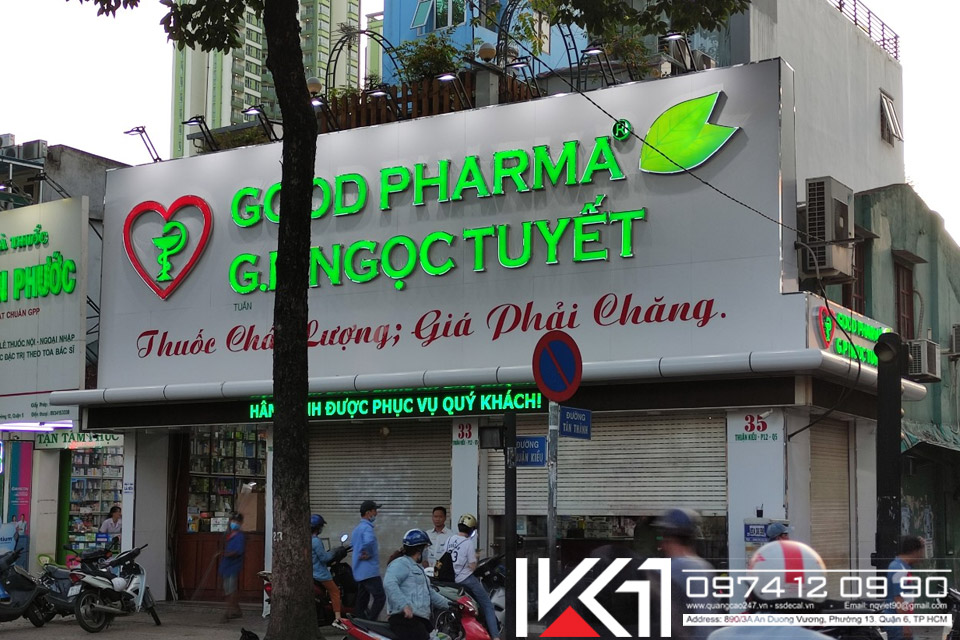 Mat Dung Alu Chu Noi Den Led Nha Thuoc Good Pharma
